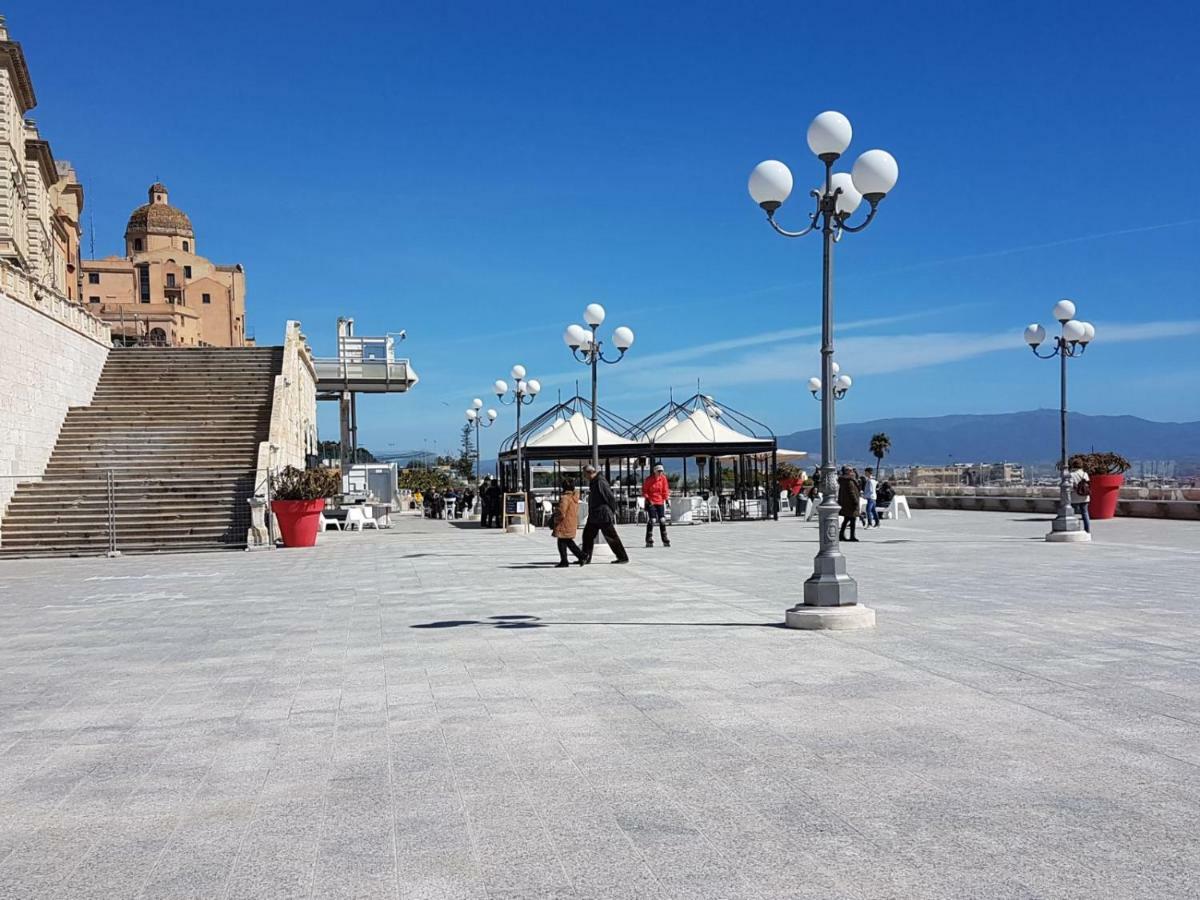 Frank House Apartment Cagliari Ngoại thất bức ảnh